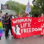 رژه افتخار مالمو با پرچم زن زندگی آزادی